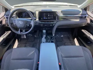 Toyota Camry 2025