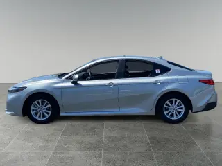 Toyota Camry 2025