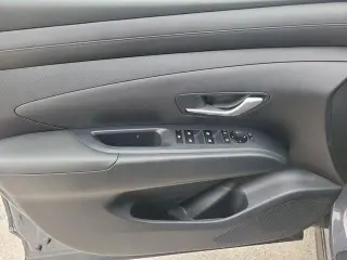 Hyundai TUCSON 2025 SE 4dr SUV