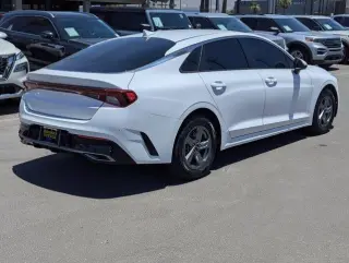 Kia K5 2023 LXS 4dr Sedan