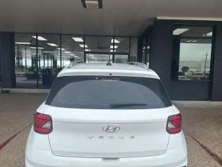 Hyundai VENUE 2023 Limited 4dr Crossover
