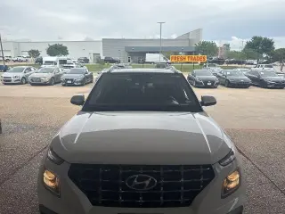 Hyundai VENUE 2023 Limited 4dr Crossover