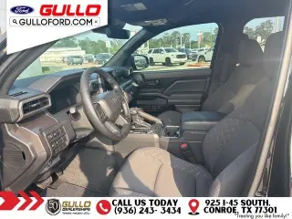 Toyota Tacoma 2025 4x4 SR5 4dr Double Cab 5.0 ft SB