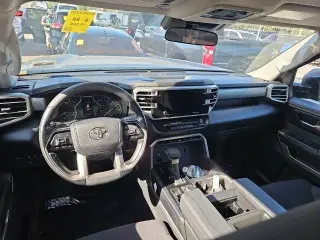 Toyota Tundra 2022 4x4 SR5 4dr CrewMax Cab Pickup SB