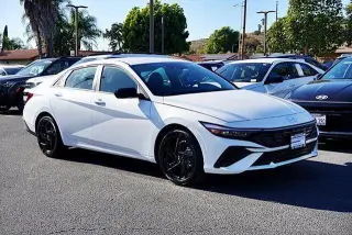 Hyundai ELANTRA 2026 SEL Sport 4dr Sedan