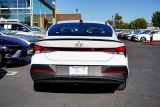 Hyundai ELANTRA 2026 SEL Sport 4dr Sedan