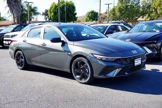 Hyundai ELANTRA 2026 SEL Sport 4dr Sedan