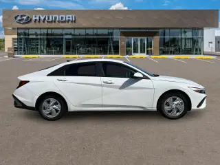 Hyundai ELANTRA 2025 SE 4dr Sedan