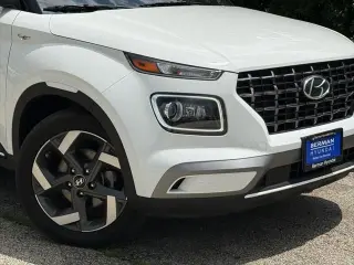 Hyundai VENUE 2023 Limited 4dr Crossover