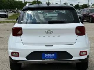 Hyundai VENUE 2023 Limited 4dr Crossover