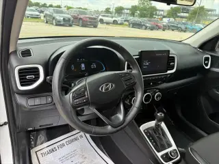 Hyundai VENUE 2023 Limited 4dr Crossover