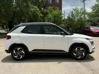 Hyundai VENUE 2023 Limited 4dr Crossover