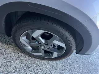Hyundai VENUE 2025 Limited 4dr Crossover