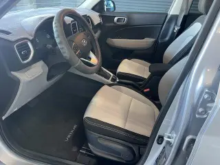 Hyundai VENUE 2025 Limited 4dr Crossover