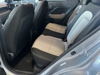 Hyundai VENUE 2025 Limited 4dr Crossover