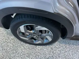 Hyundai VENUE 2025 Limited 4dr Crossover