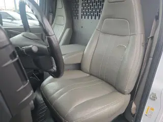 GMC Savana 2023 3500 3dr Cargo Van