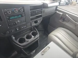 GMC Savana 2023 3500 3dr Cargo Van