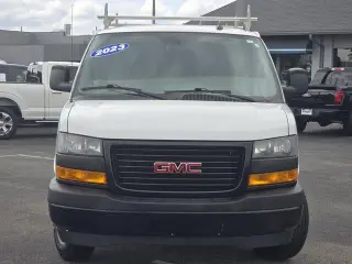 GMC Savana 2023 3500 3dr Cargo Van