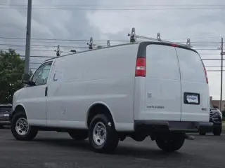 GMC Savana 2023 3500 3dr Cargo Van