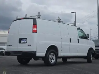 GMC Savana 2023 3500 3dr Cargo Van