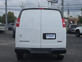 GMC Savana 2023 3500 3dr Cargo Van