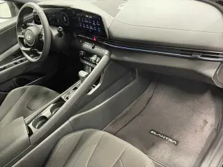 Hyundai ELANTRA Hybrid 2025 SEL Sport 4dr Sedan