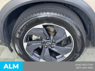 Nissan Rogue 2025 SV 4dr Crossover