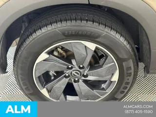 Nissan Rogue 2025 SV 4dr Crossover