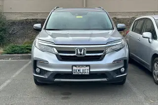 Honda Pilot 2019 AWD Touring 4dr SUV w/Rear Captain's Chairs