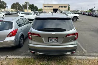 Honda Pilot 2019 AWD Touring 4dr SUV w/Rear Captain's Chairs