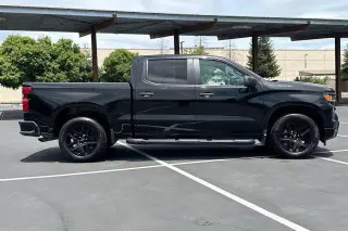 Chevrolet Silverado 1500 2023 4x2 Custom 4dr Crew Cab 5.8 ft. SB