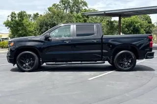 Chevrolet Silverado 1500 2023 4x2 Custom 4dr Crew Cab 5.8 ft. SB