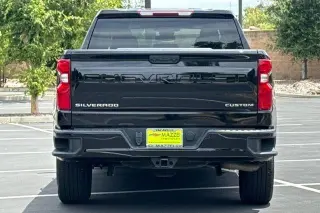 Chevrolet Silverado 1500 2023 4x2 Custom 4dr Crew Cab 5.8 ft. SB