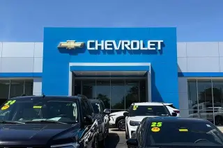 Chevrolet Silverado 1500 2023 4x2 Custom 4dr Crew Cab 5.8 ft. SB