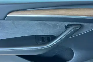Tesla Model Y 2023 AWD Performance 4dr Crossover
