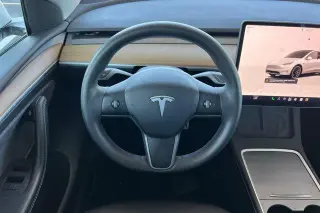 Tesla Model Y 2023 AWD Performance 4dr Crossover