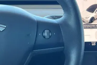 Tesla Model Y 2023 AWD Performance 4dr Crossover