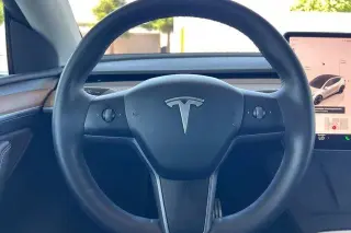 Tesla Model Y 2023 AWD Performance 4dr Crossover