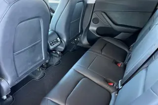 Tesla Model Y 2023 AWD Performance 4dr Crossover