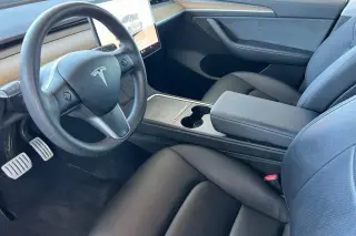 Tesla Model Y 2023 AWD Performance 4dr Crossover