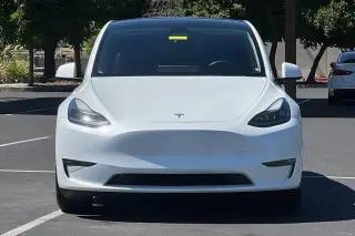 Tesla Model Y 2023 AWD Performance 4dr Crossover