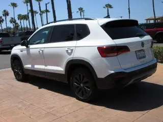 Volkswagen Taos 2022 S 4dr SUV