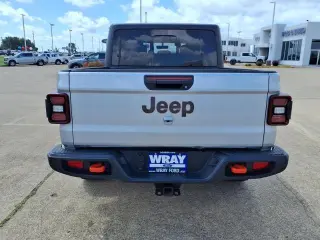 Jeep Gladiator 2023 4x4 Mojave 4dr Crew Cab 5.0 ft. SB