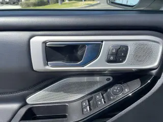 Ford Explorer 2022 AWD Platinum 4dr SUV