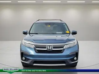 Honda Pilot 2021 AWD Touring 4dr SUV w/Rear Captain's Chairs