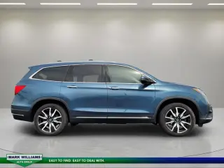 Honda Pilot 2021 AWD Touring 4dr SUV w/Rear Captain's Chairs