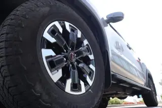 Nissan Frontier 2024 4x4 PRO-4X 4dr Crew Cab 5 ft. SB