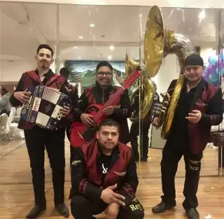 📲GRUPO NORTEÑO CON TUBA📲