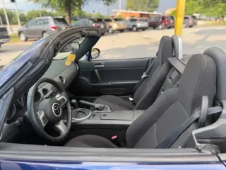 2009 Mazda MX-5 Miata Sport